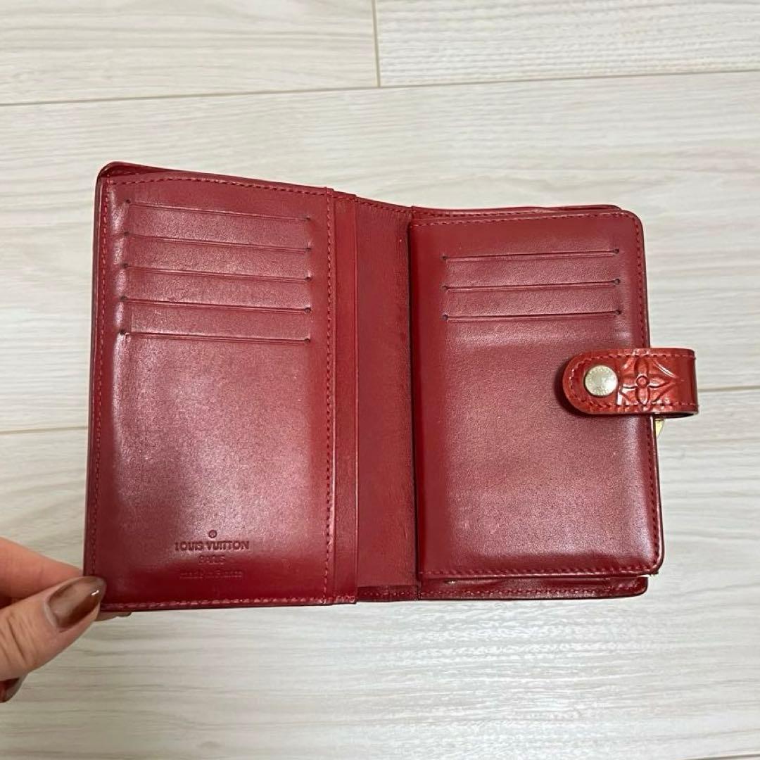 LOUISVUITTON ルイヴィトン　二つ折り財布　がま口　ヴェルニレッド　赤