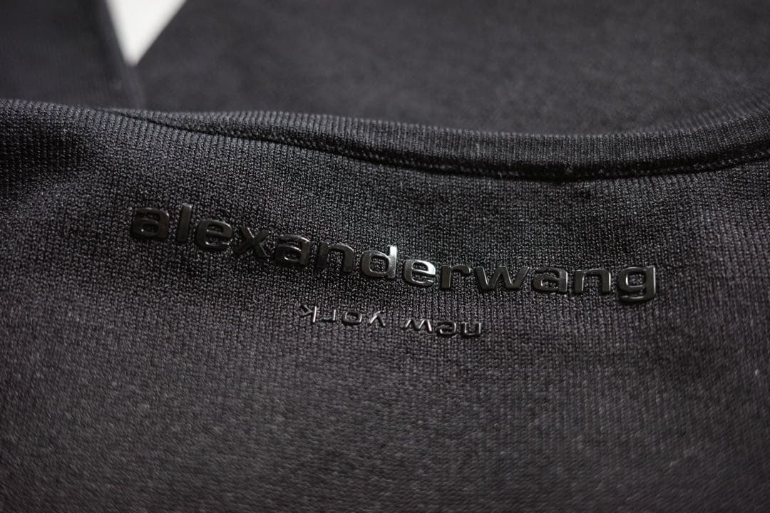 alexanderwang ロゴ入り 長袖クロップドトップ＆キャミソールセット