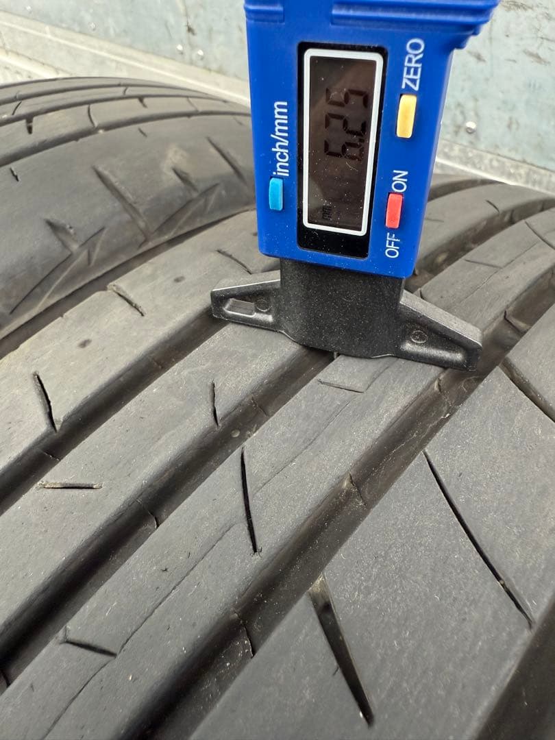 プルプル太郎ブリヂストンサマータイヤ215／60R17 96H深溝