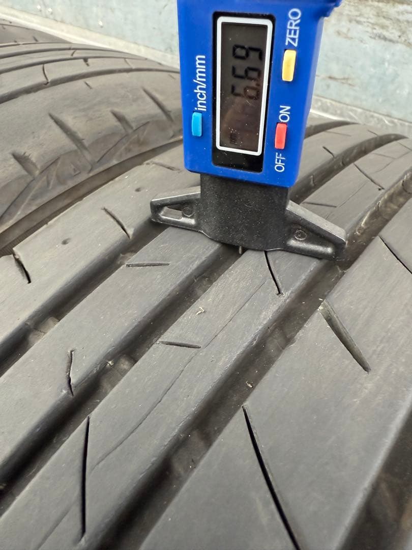プルプル太郎ブリヂストンサマータイヤ215／60R17 96H深溝