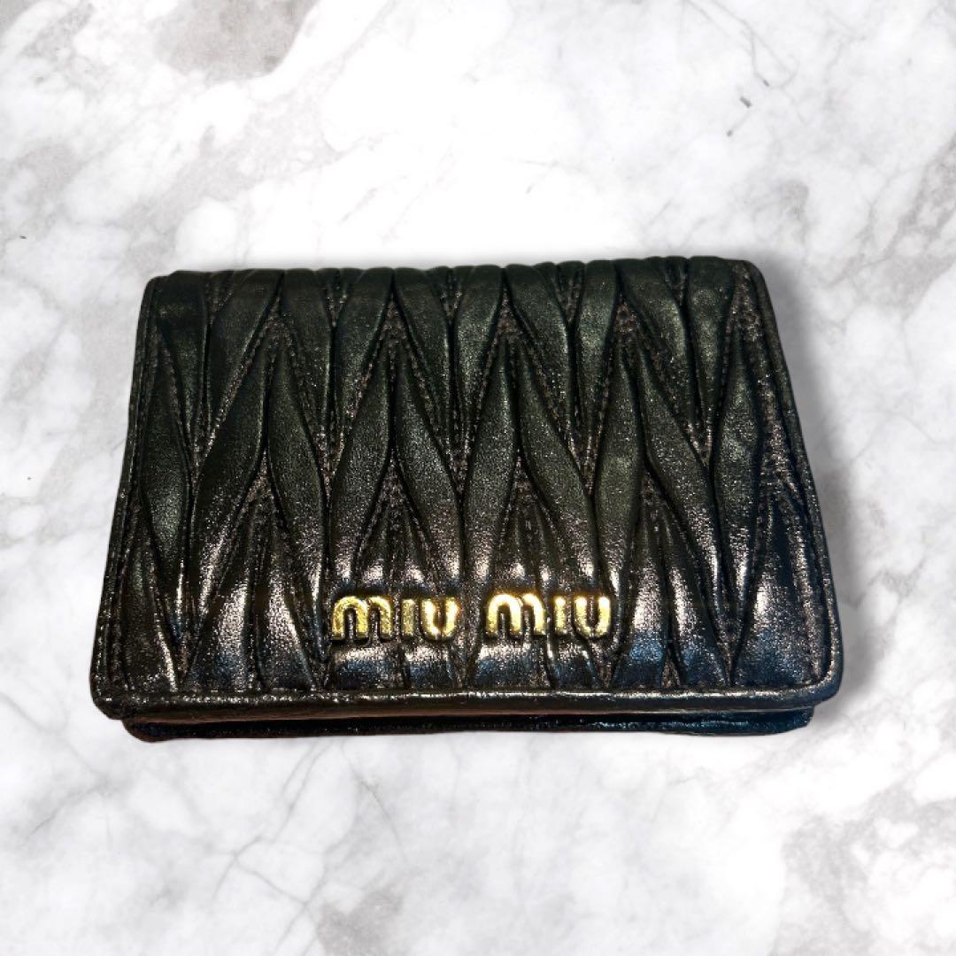 美品箱付きRFID miu miu ミュウミュウ 二つ折りマテラッセ 財布 黒