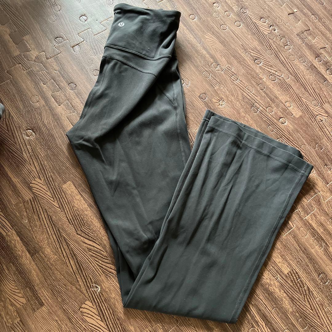 Lululemon フレア ヨガパンツ