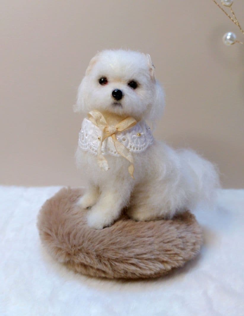 羊毛フェルト　マルチーズ　犬　ハンドメイド　ミニチュア