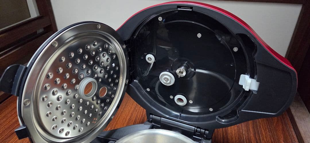 SHARP 電気圧力鍋 レッド　KN-HW24C-R