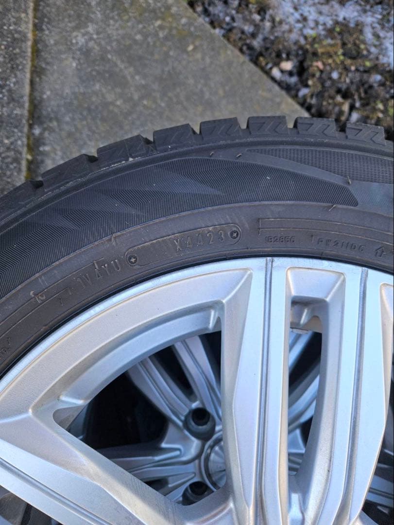 kenkenさま専用　DUNLOP 175/65R15 スタッドレスタイヤ
