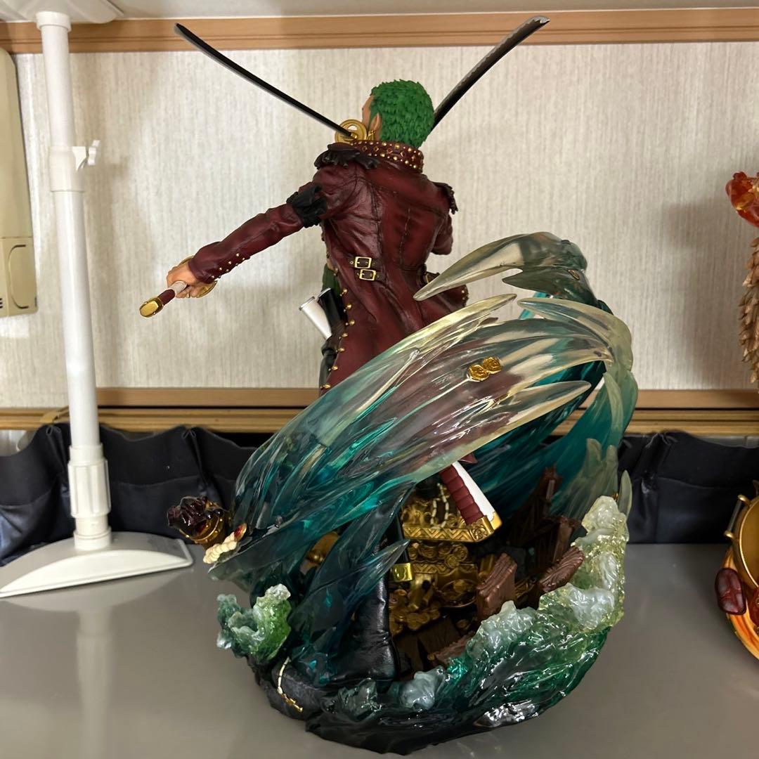 ロロノア・ゾロ　ログコレクション　スタチューフィギュア