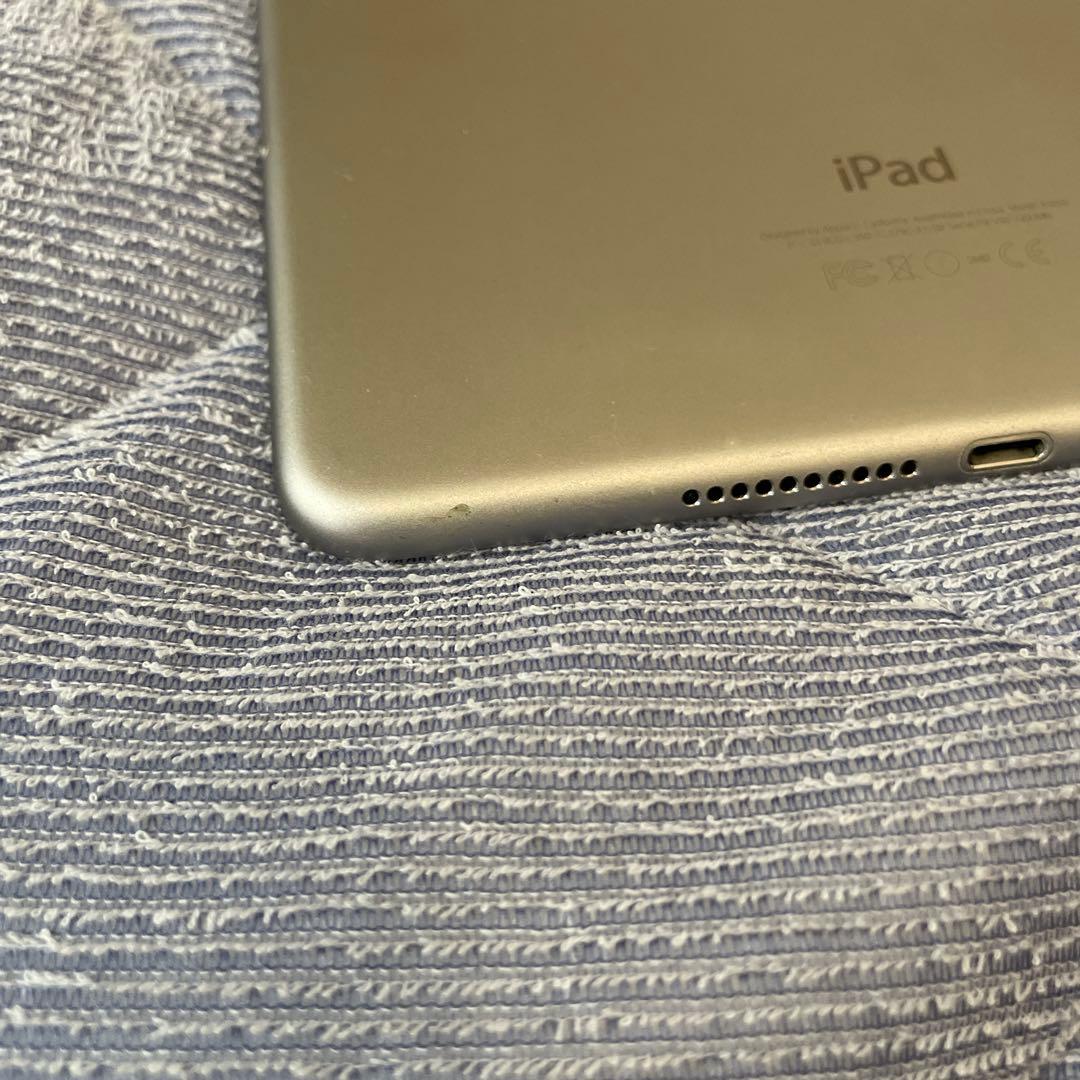 iPad mini4 128GB セルラーモデル　中古
