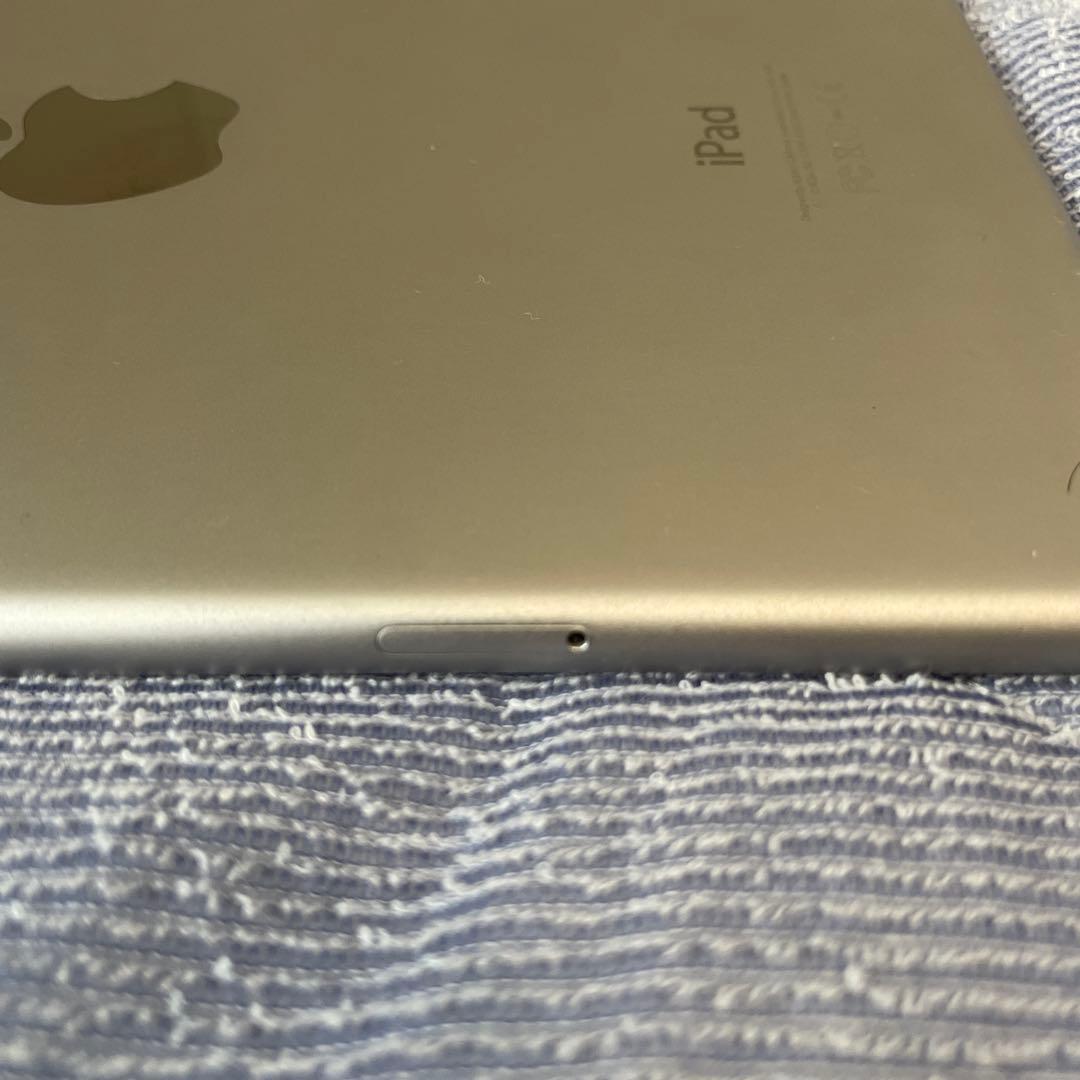 iPad mini4 128GB セルラーモデル　中古
