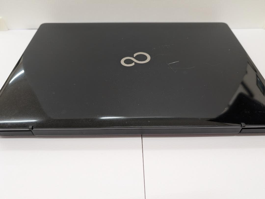 富士通 LIFEBOOK Windows11