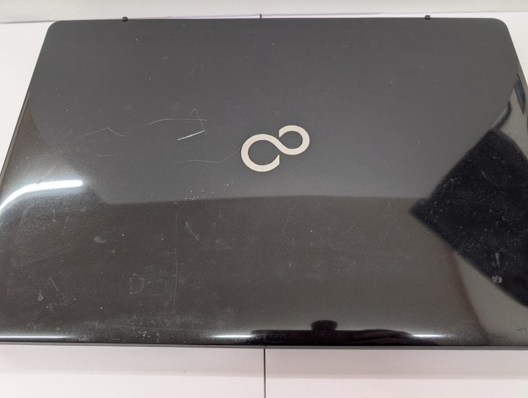 富士通 LIFEBOOK Windows11