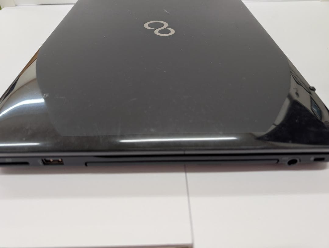 富士通 LIFEBOOK Windows11