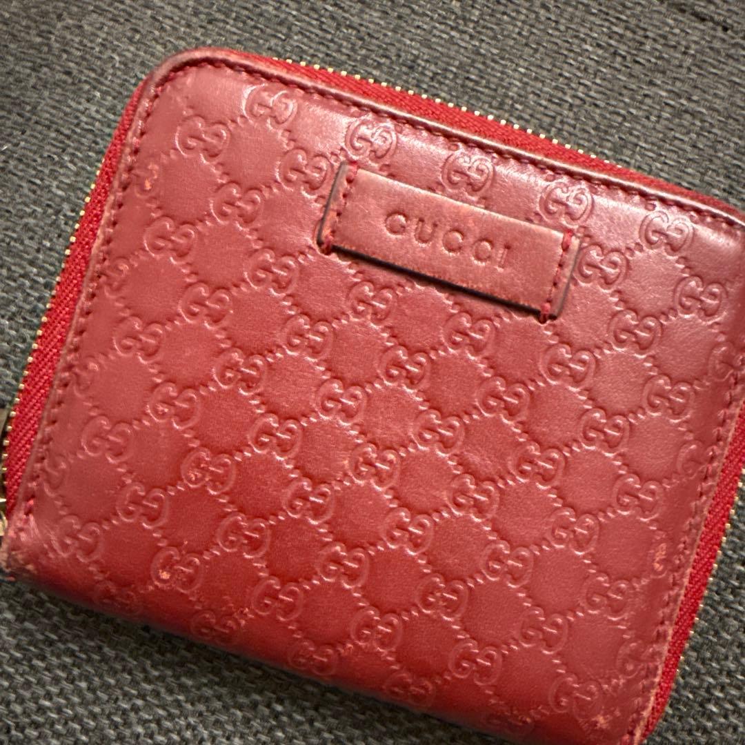 GUCCI 赤 レザー 二つ折り財布