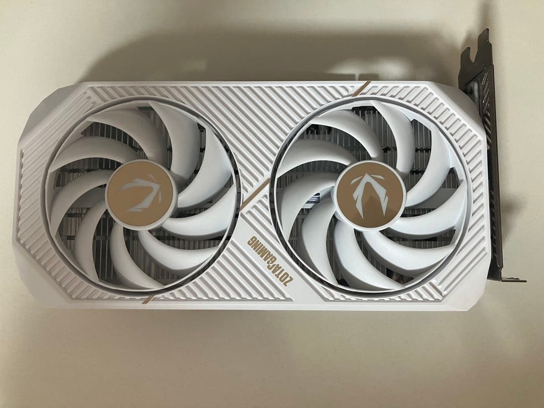 グラフィックボード・グラボ・ビデオカード GeForce RTX5050 ZOTAC Gaming Twin Edge