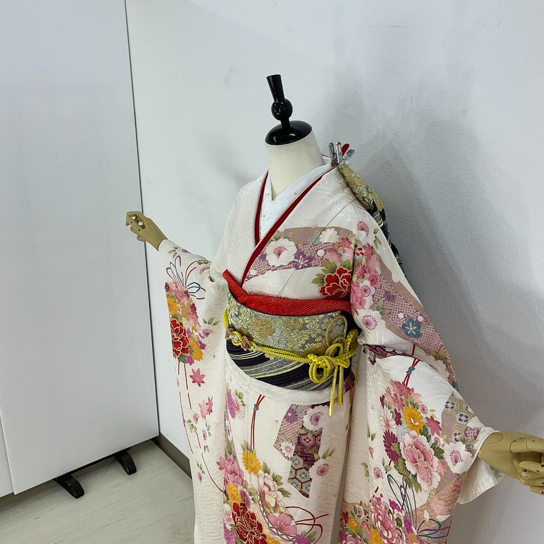お振袖フルセット　7点セット　白　薬玉　M～Lサイズ　正絹　美品