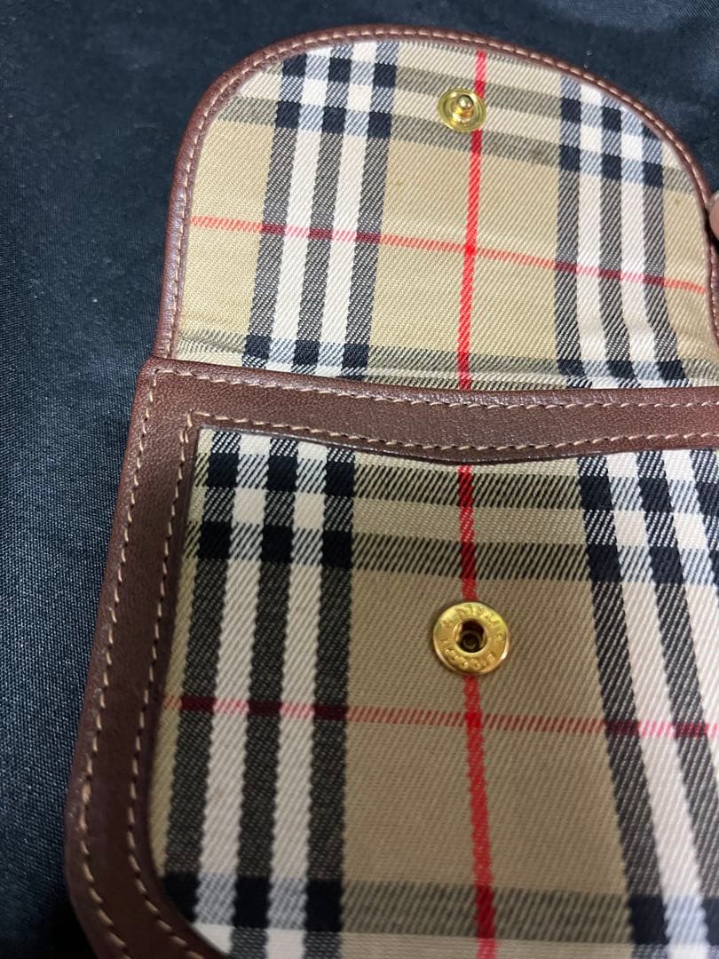 バーバリー コンパクト 財布