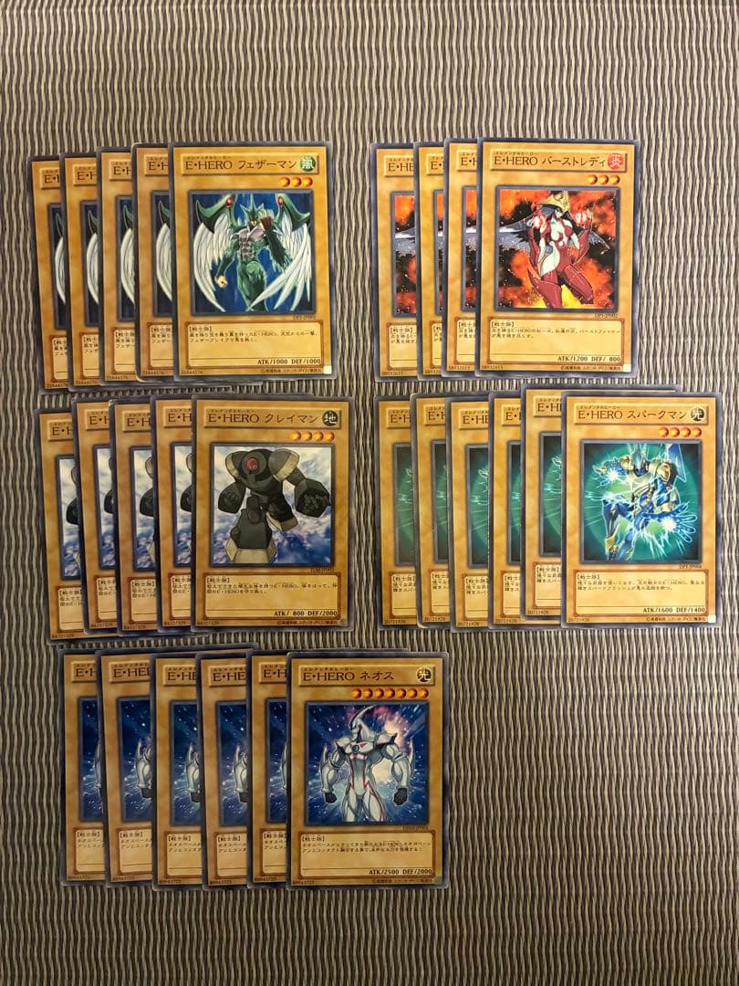 【匿名配送】遊戯王　E•HERO エレメンタルヒーロー　まとめ売り　ホロあり