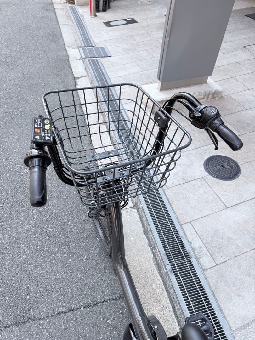 子供乗せ　ブリヂストン　BIKKE 電動アシスト自転車 チャイルドシート付き