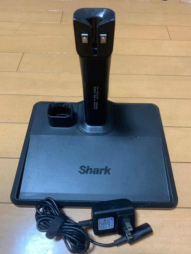 LC250JBR シャーク掃除機　中古品