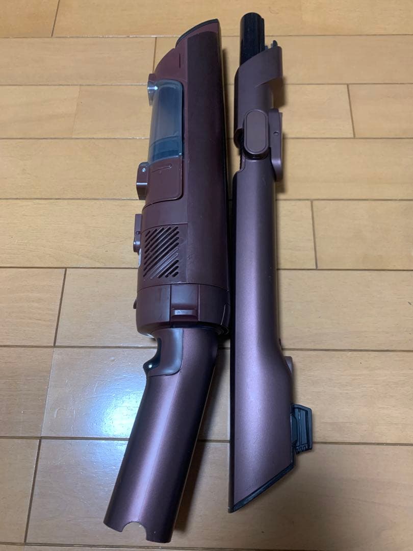 LC250JBR シャーク掃除機　中古品