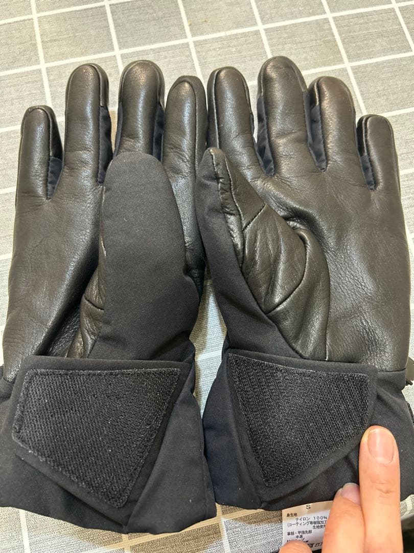 THE NORTH FACE 防水手袋 黒