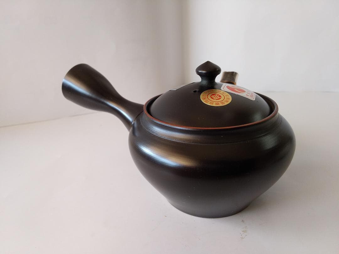 常滑焼 光松陶園 手造り 急須 常滑 土瓶 茶器 新品 未使用 です。