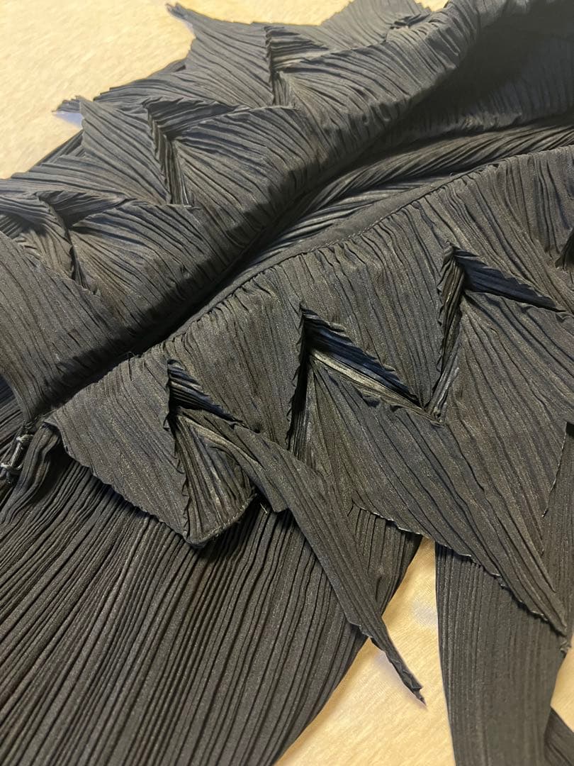 ISSEY MIYAKE FETEプリーツロングカーディガンフリルイッセイミヤケ