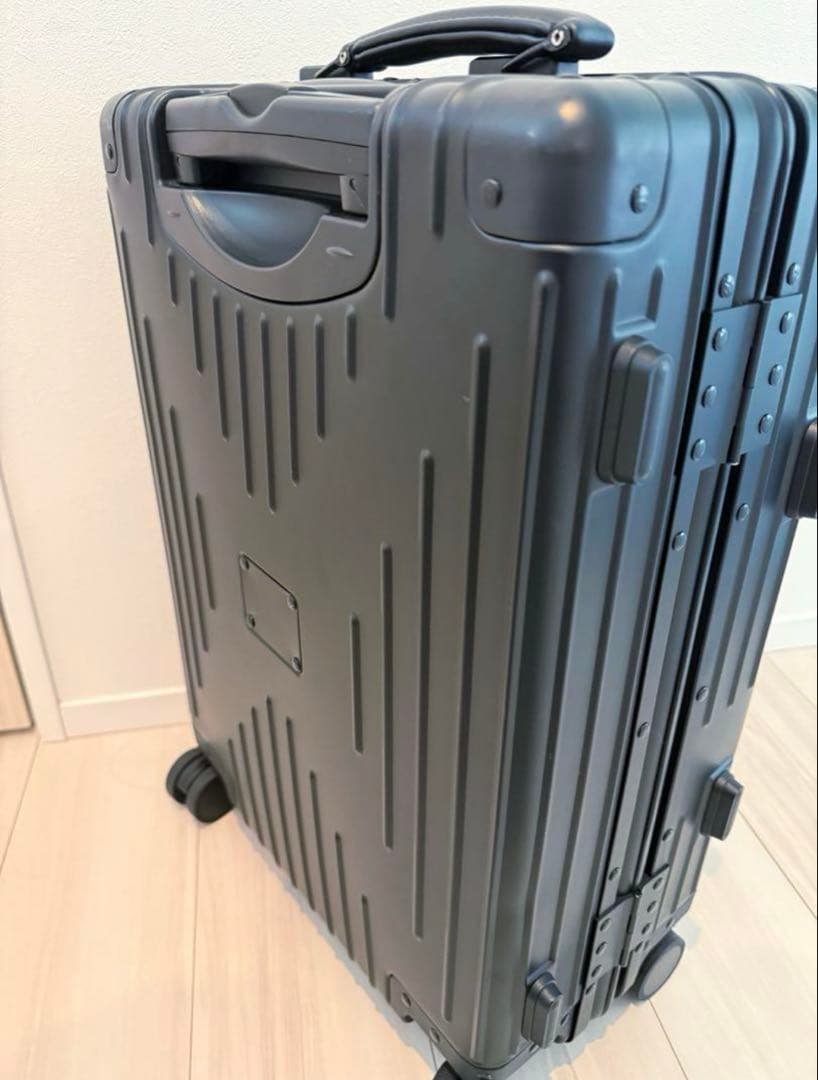 美品　イノベーター　アルミ　スーツケース INV1811 36L 黒　機内持込