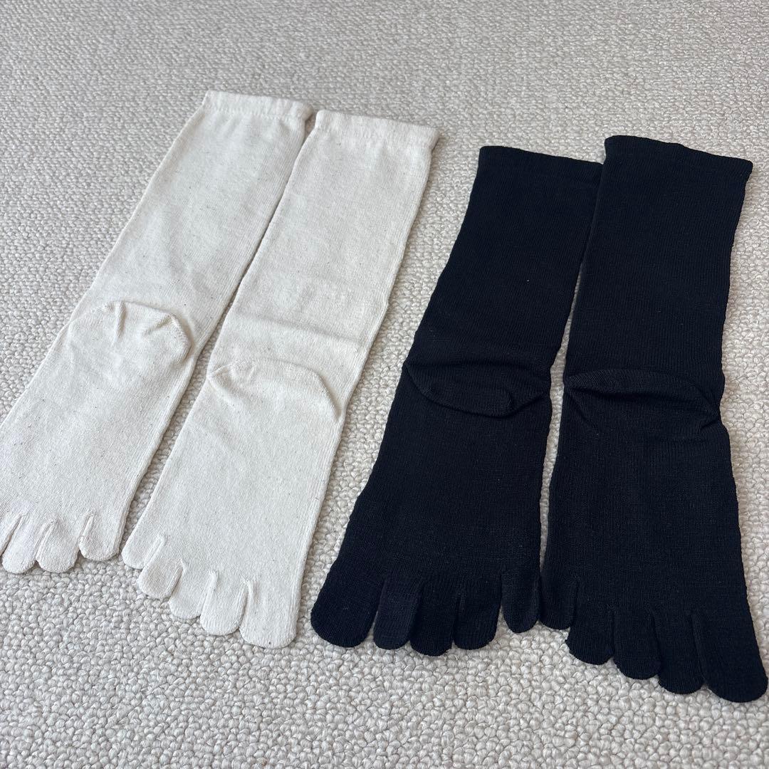 新品・未使用　布良　5本指ソックス　生成・黒　Ｍ　まとめ売り　2点セット