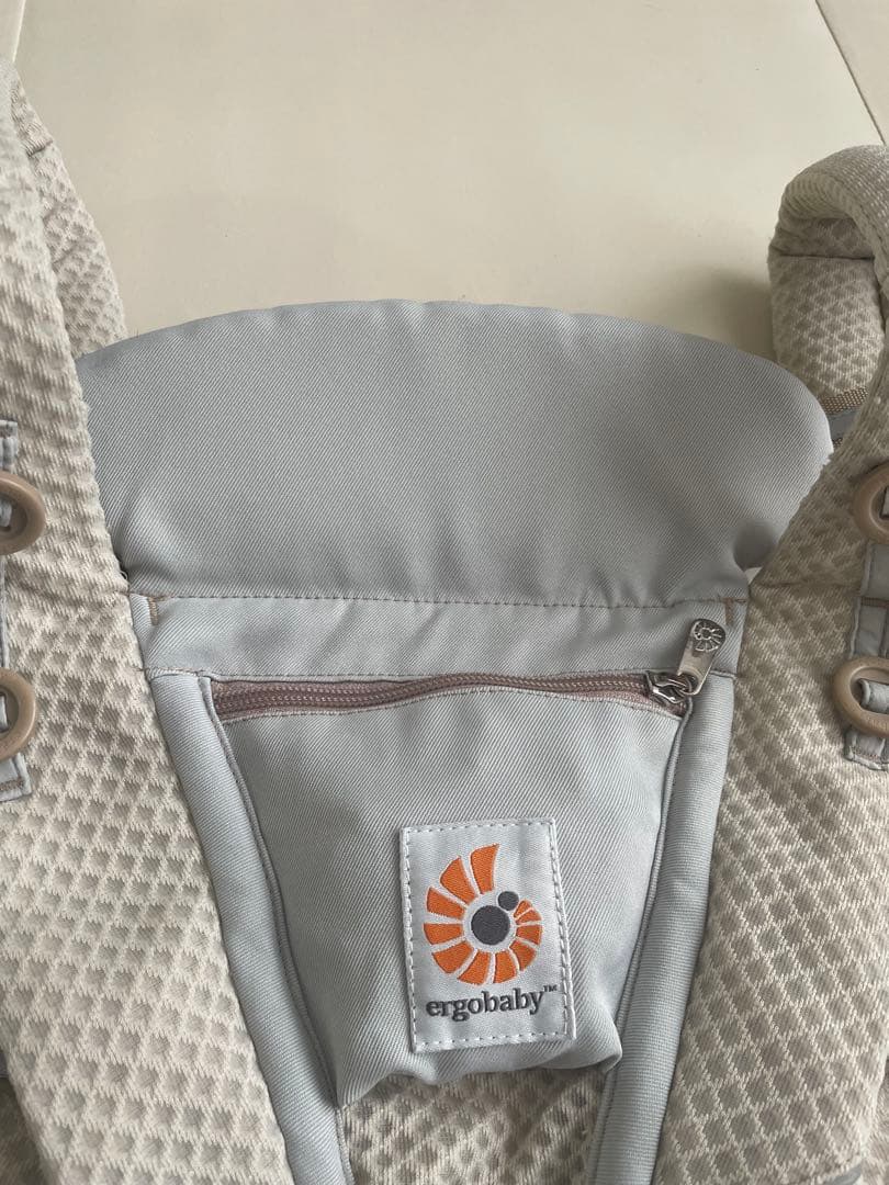 【最終値下げ】ergobaby オムニブリーズ　抱っこ紐 サンガードおまけ付き