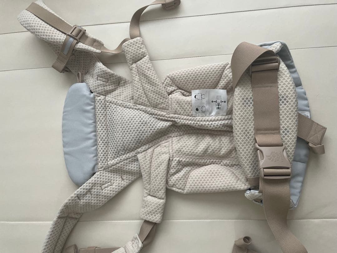 【最終値下げ】ergobaby オムニブリーズ　抱っこ紐 サンガードおまけ付き
