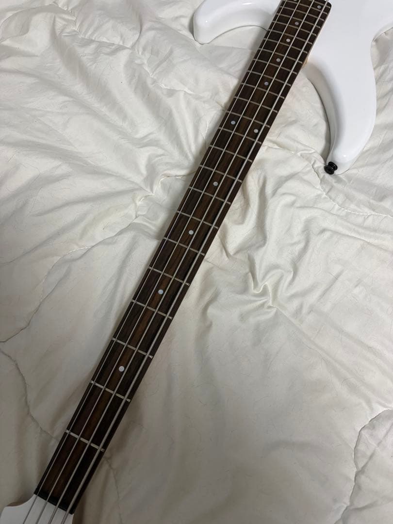 ベース YAMAHA TRBX304