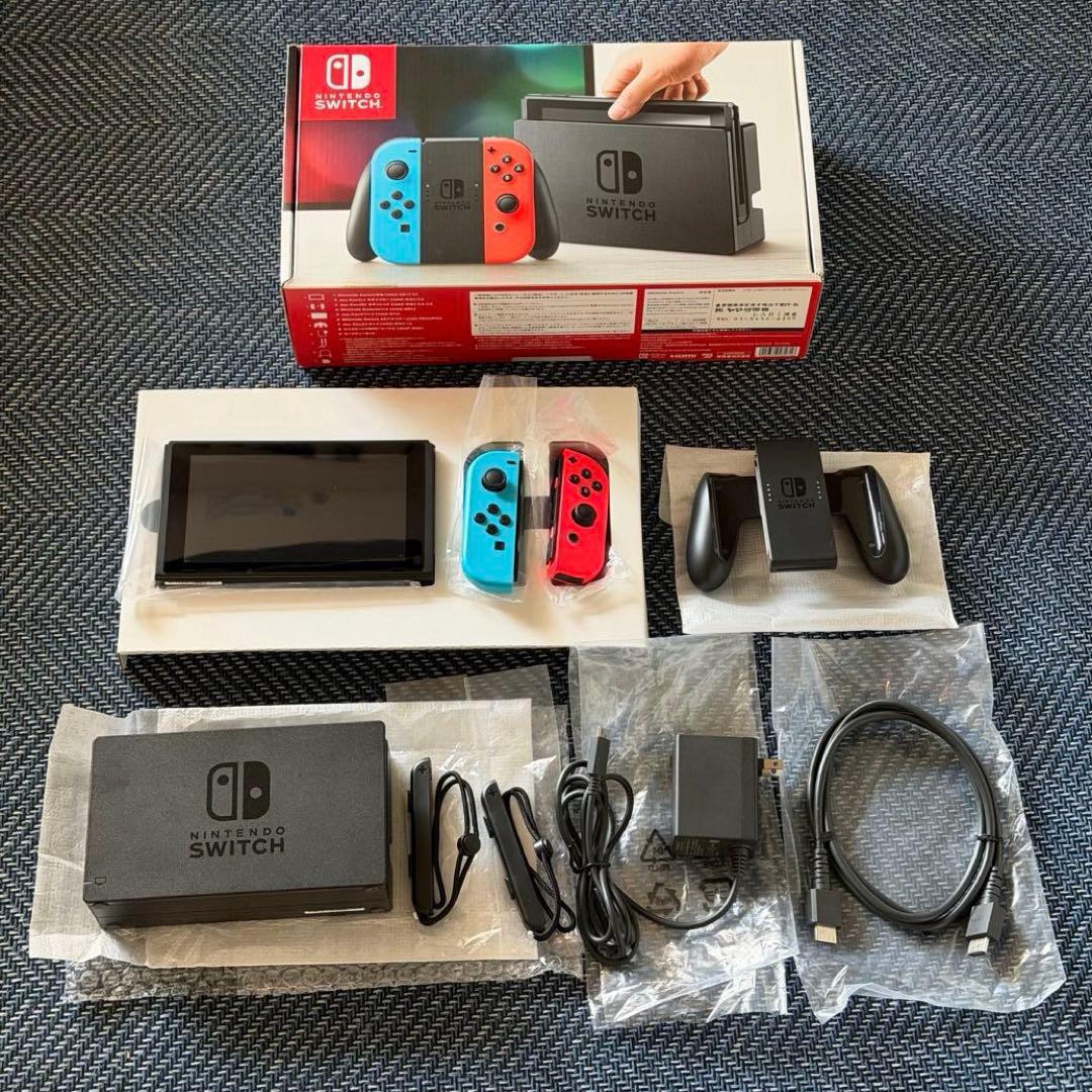 【付属品完備】Nintendo Switch ネオンブルー/レッド
