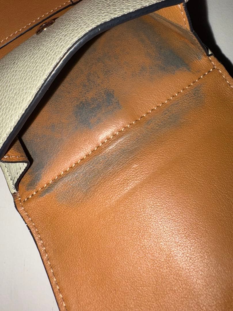 LOEWE 三つ折り財布 ライトグリーン