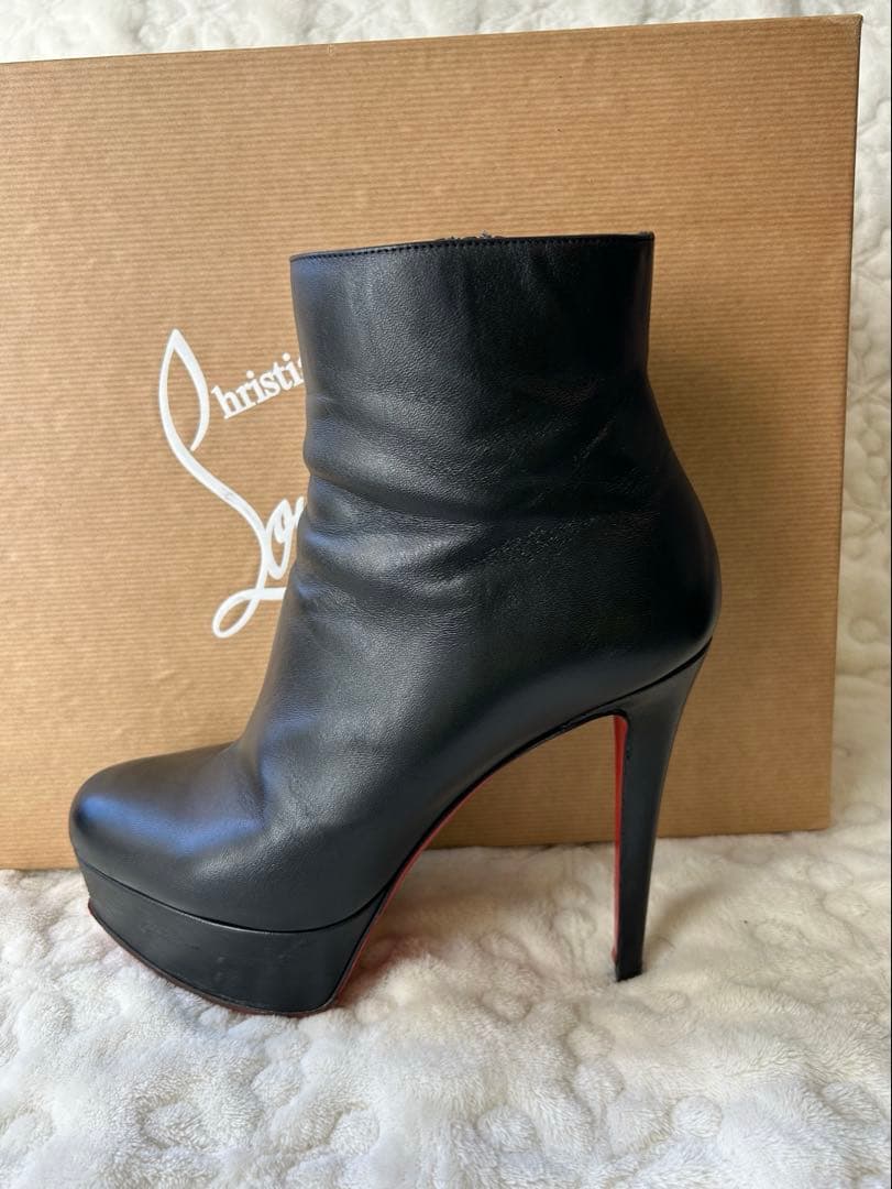 Christian Louboutin ショートブーツ 黒38 箱保存袋付