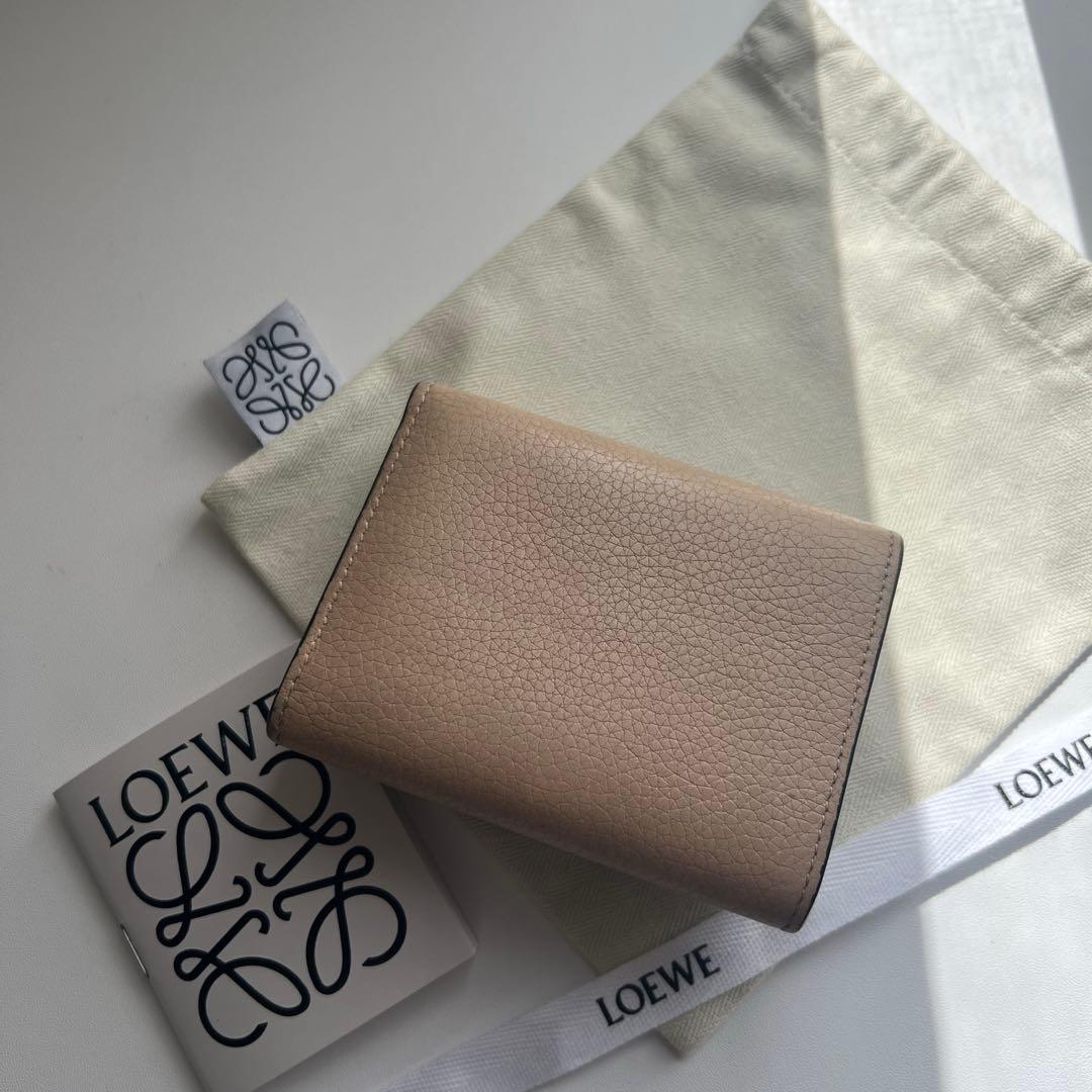 180 極上美品 LOEWE ロエベ 3つ折り財布