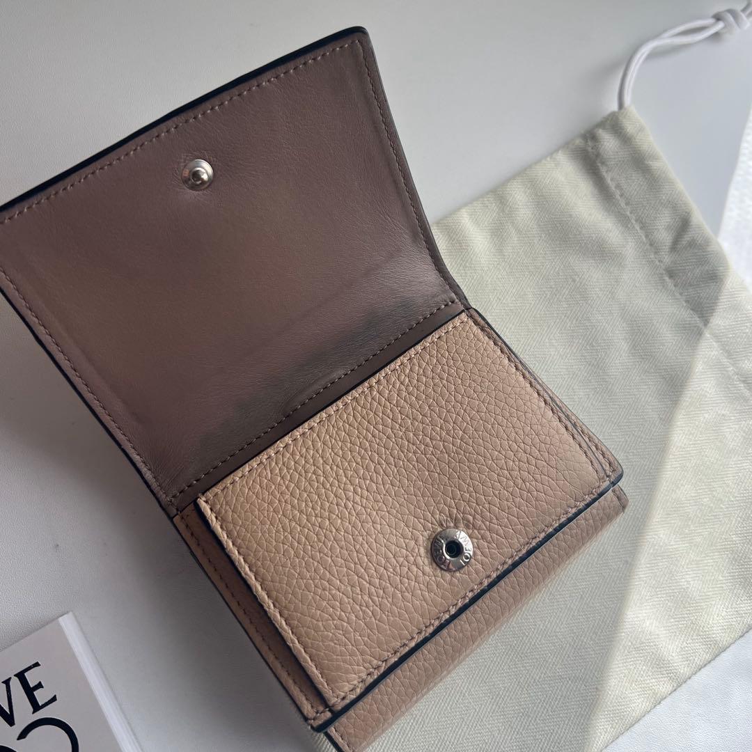 180 極上美品 LOEWE ロエベ 3つ折り財布