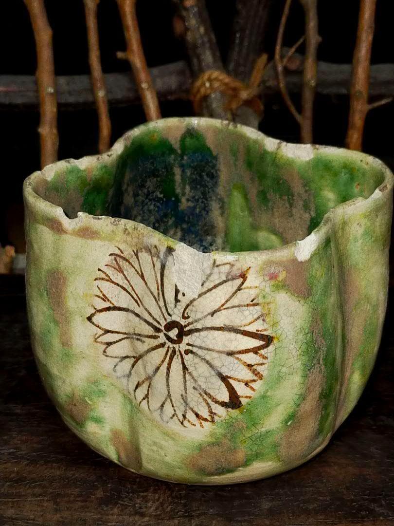 ♥美濃焼　織部　発掘品　桐箱付き　出土品　修理の練習用に　骨董品