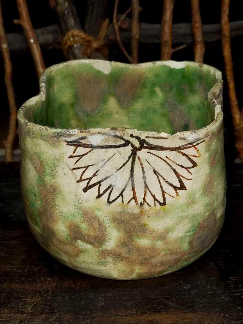♥美濃焼　織部　発掘品　桐箱付き　出土品　修理の練習用に　骨董品