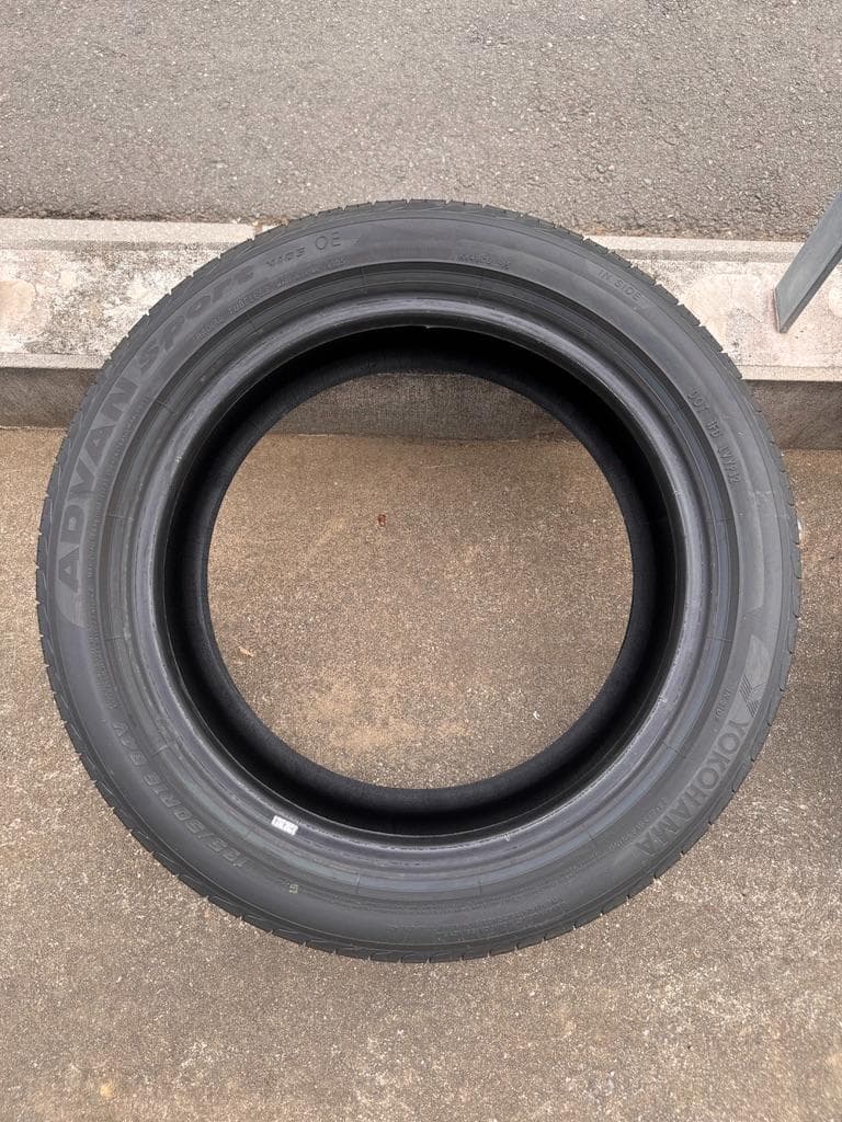 ロードスター純正ヨコハマタイヤ走行160キロのみ４本セットのうち２本分（２の２）