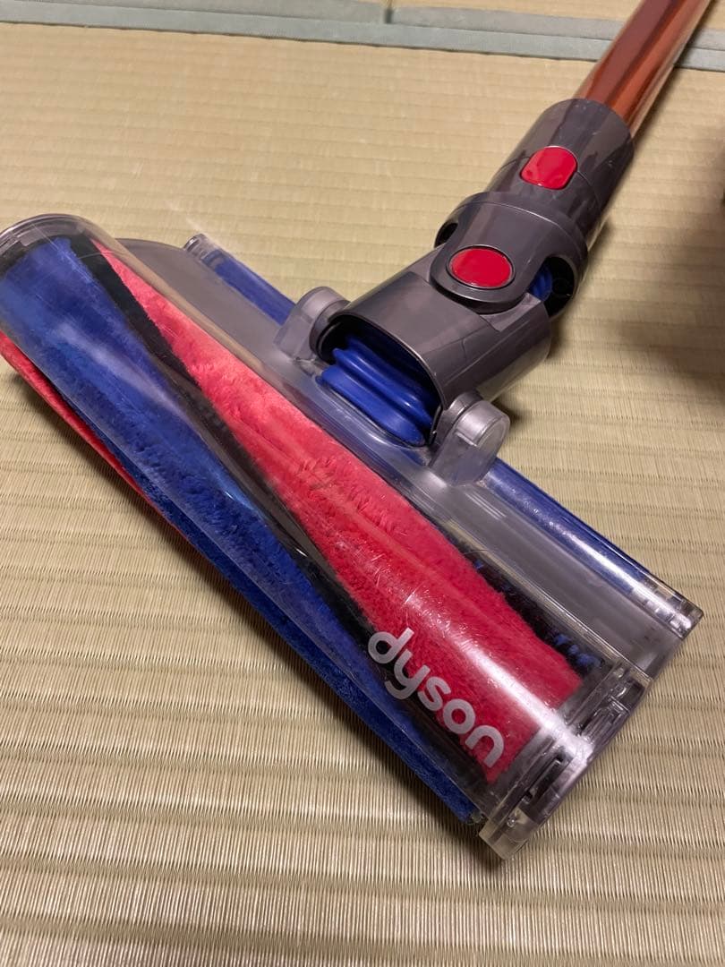 Mikaちゃん　Dyson スティッククリーナー　ダイソン　sv12