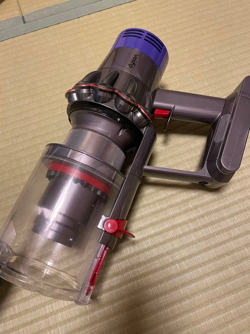 Mikaちゃん　Dyson スティッククリーナー　ダイソン　sv12