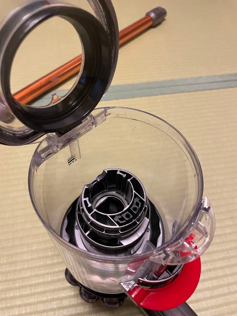 Mikaちゃん　Dyson スティッククリーナー　ダイソン　sv12