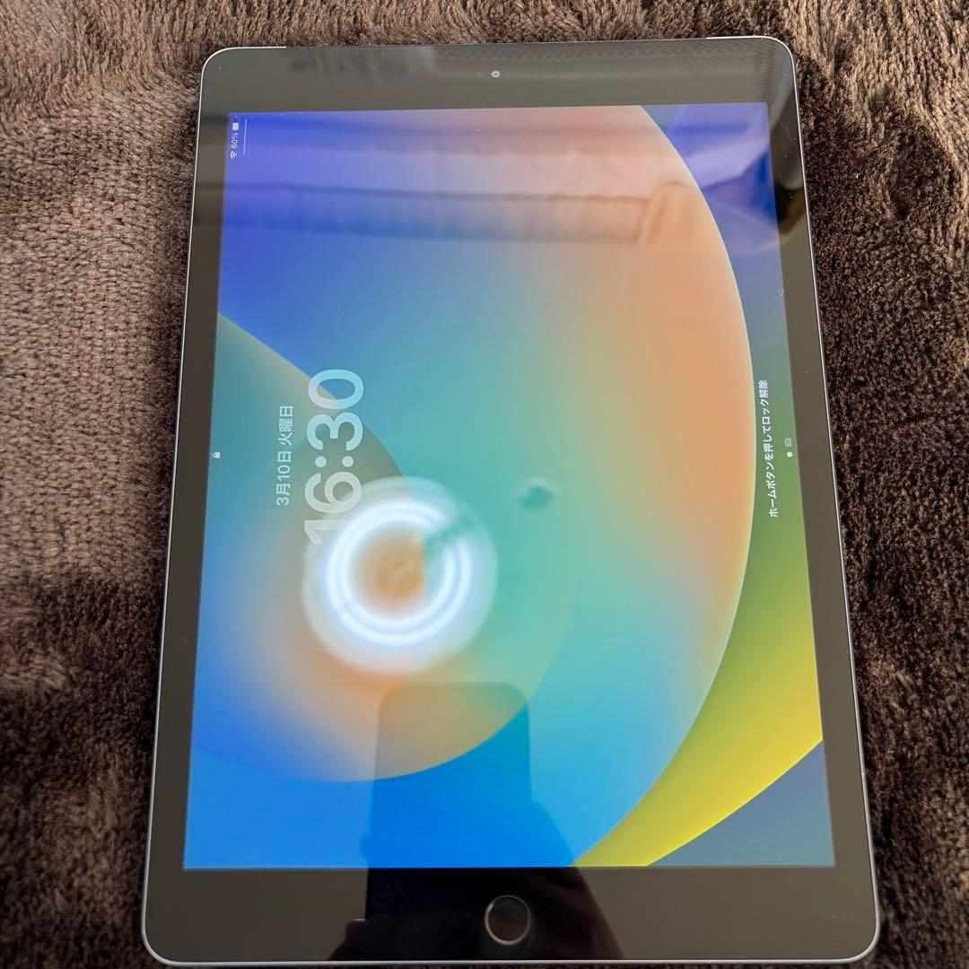 h*♡様 iPad 第8世代32GBブラック　simロック解除済み BT87%