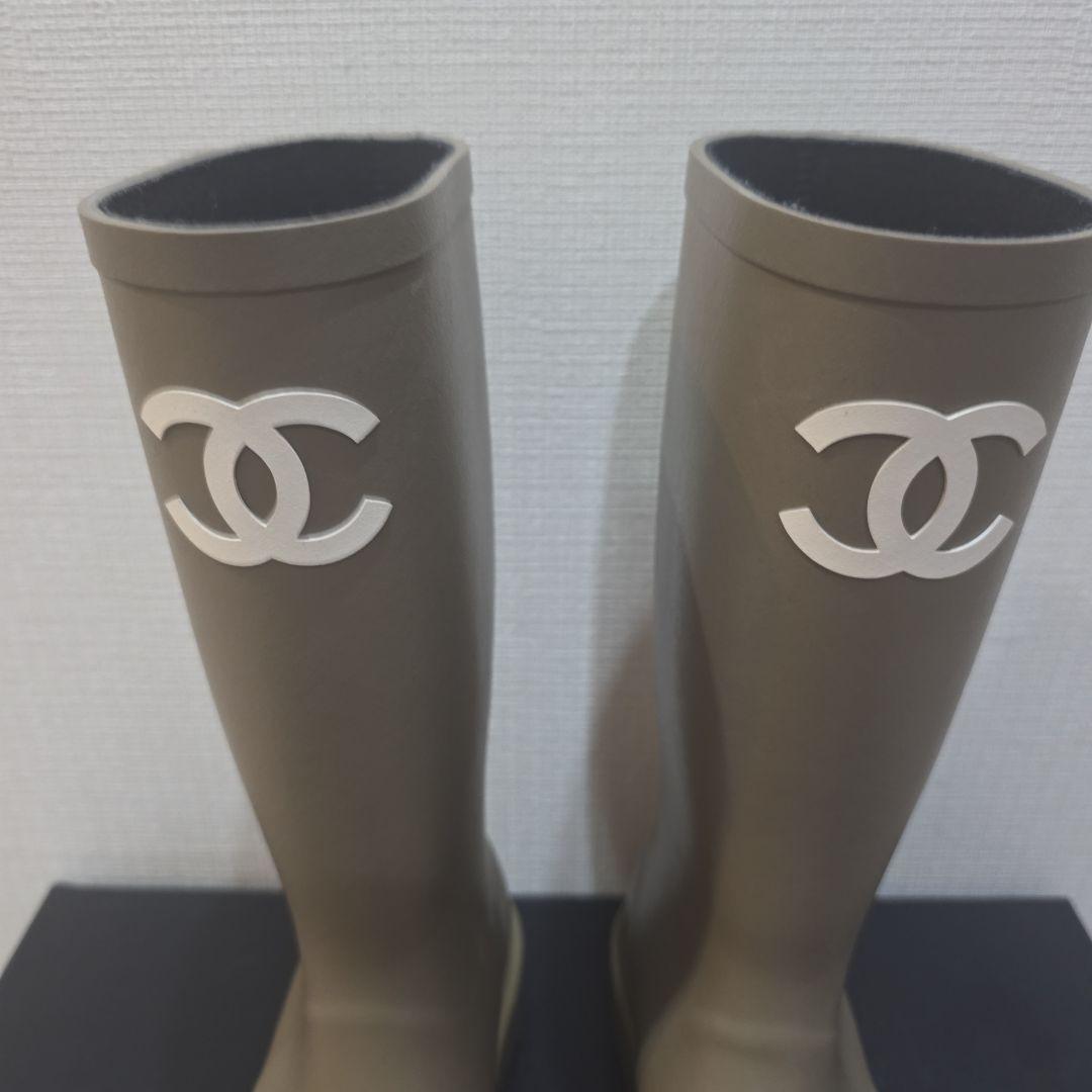 CHANEL レインブーツカーキ ダブルCCロゴ