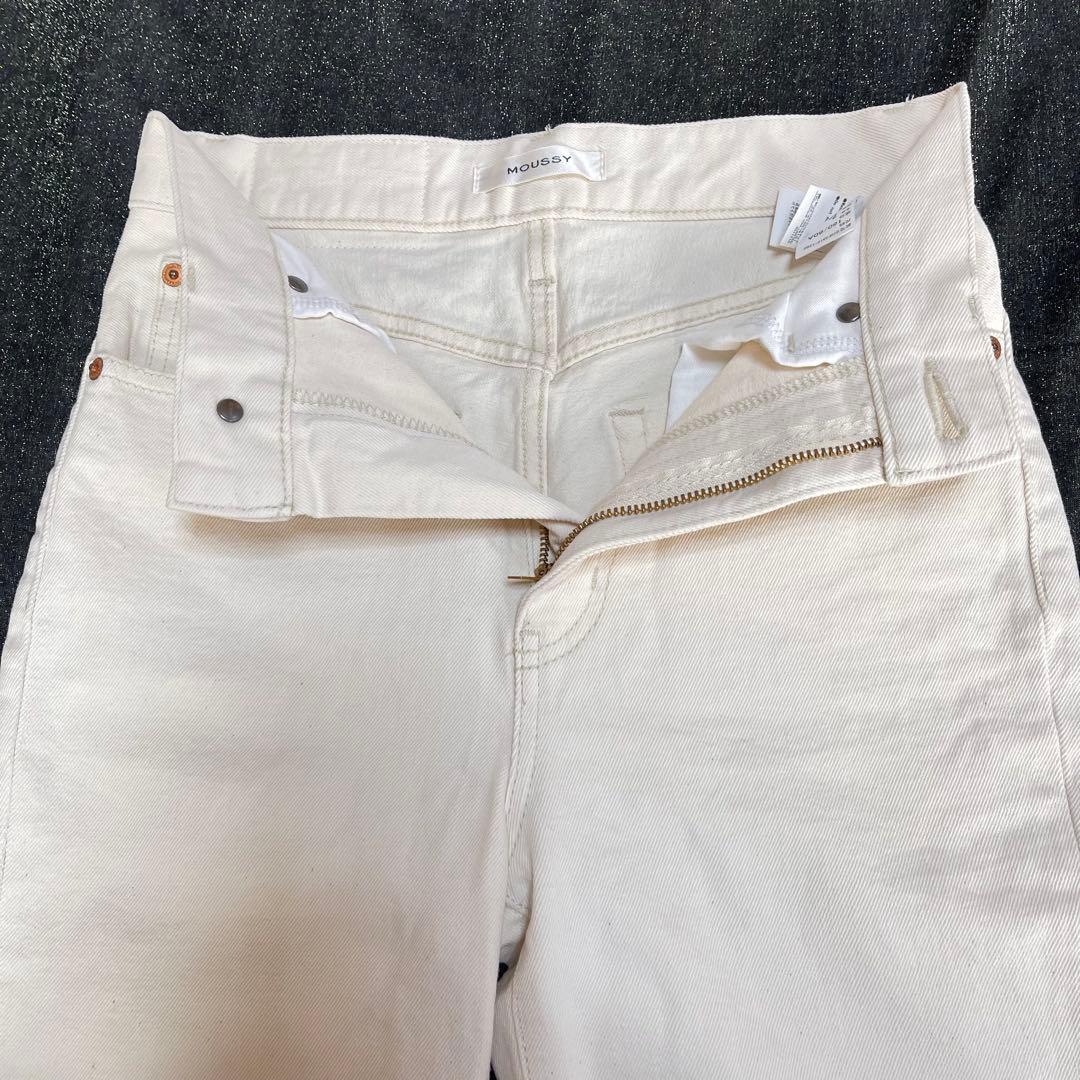 MOUSSY MVS ホワイト　フレア 美品 サイズ　25