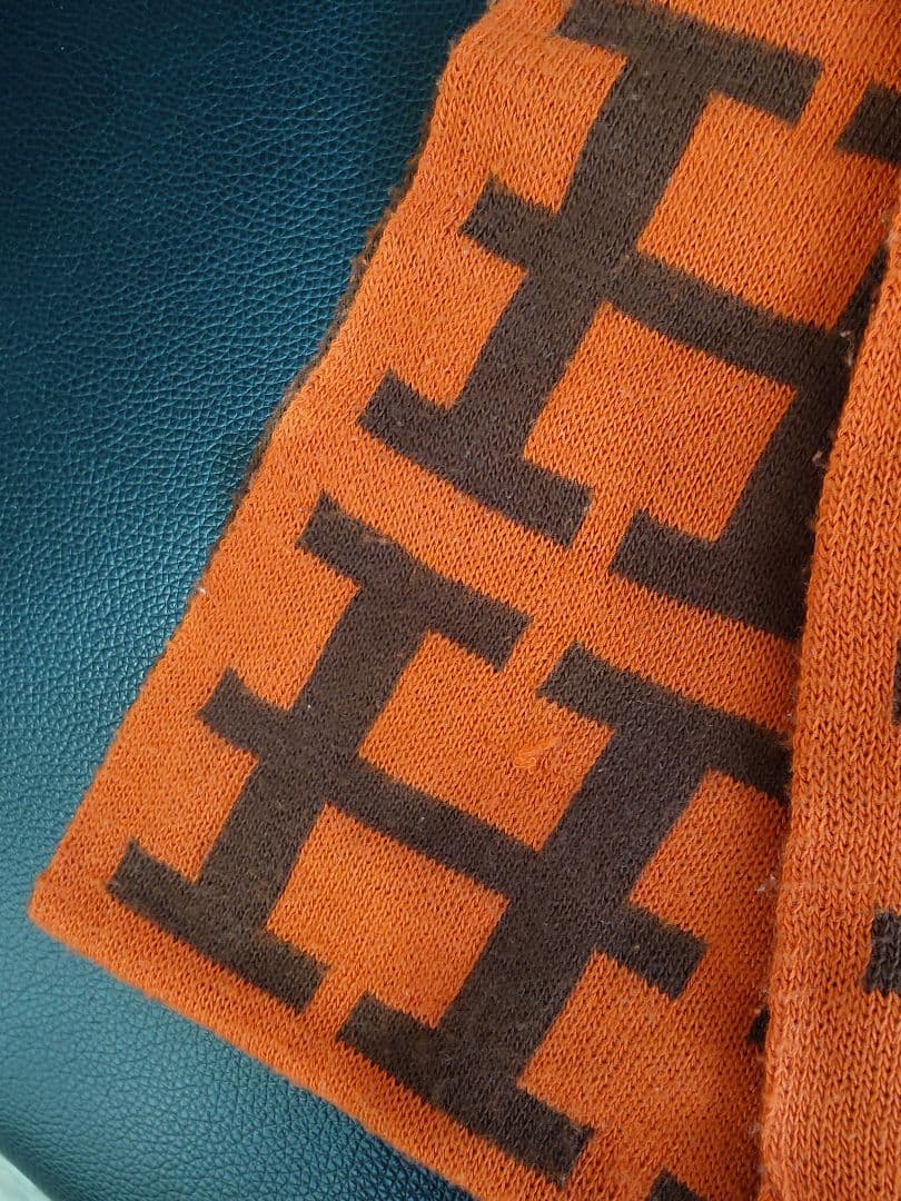 HERMÈS オレンジ H　ロゴ マフラー ノベルティグッズ