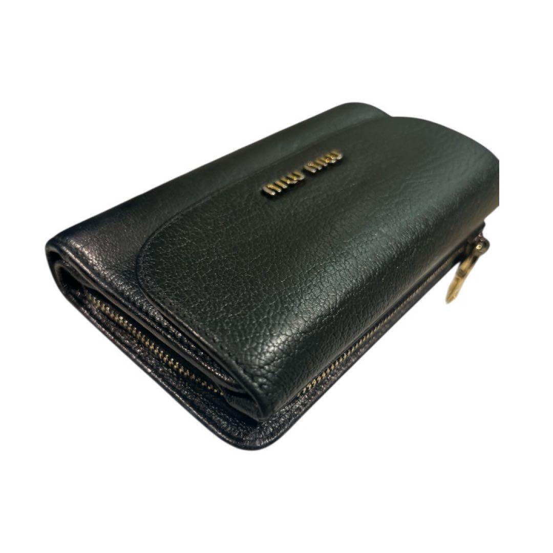 【極美品】miumiu レザー2つ折り財布 ゴールドロゴ 黒