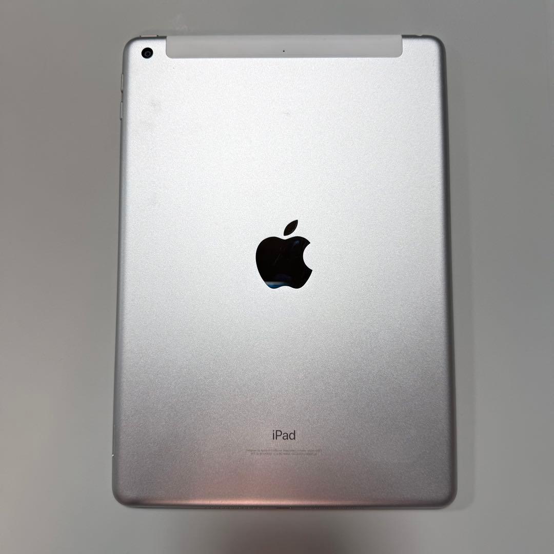 iPad 第5世代 32GB Wi-Fi + Cellularモデル