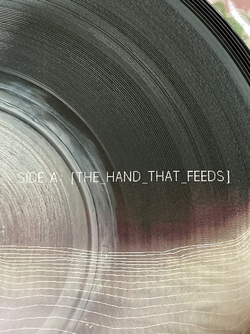洋楽 NINE INCH NAILS THE HAND THAT FEEDS/