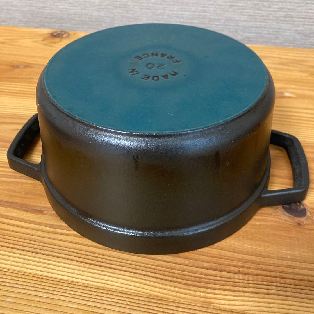 ストウブ Staub 両手鍋　黒20cm ※おまけステンレスお玉